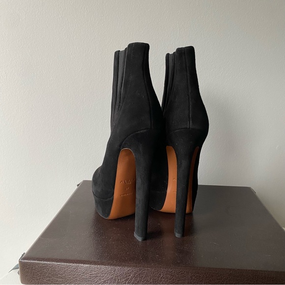 Alaia Suede Platform Boots Size 37 BNIB - Picture 15 of 15
